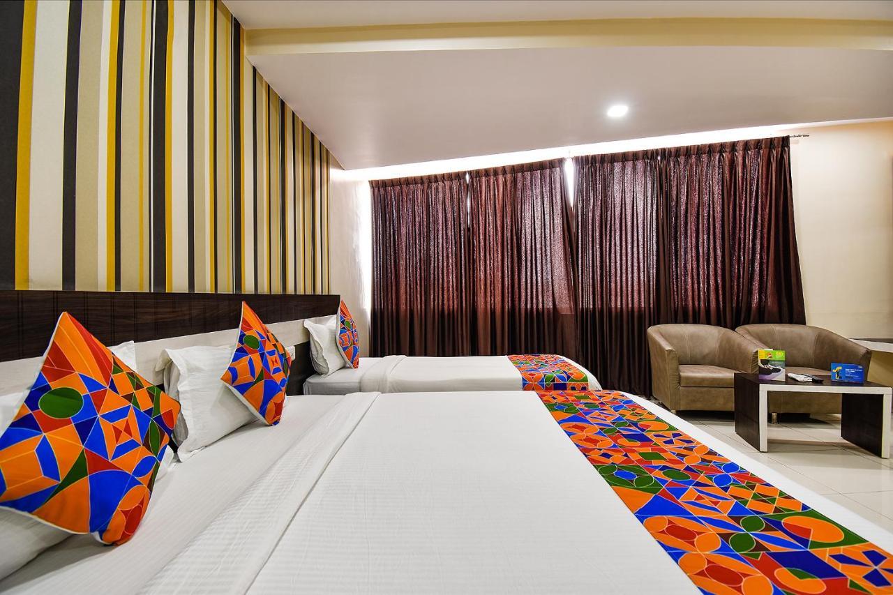 Fabhotel Rotano Suites - Yelahanka Bangalore Buitenkant foto