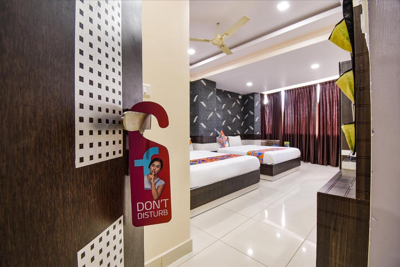 Fabhotel Rotano Suites - Yelahanka Bangalore Buitenkant foto