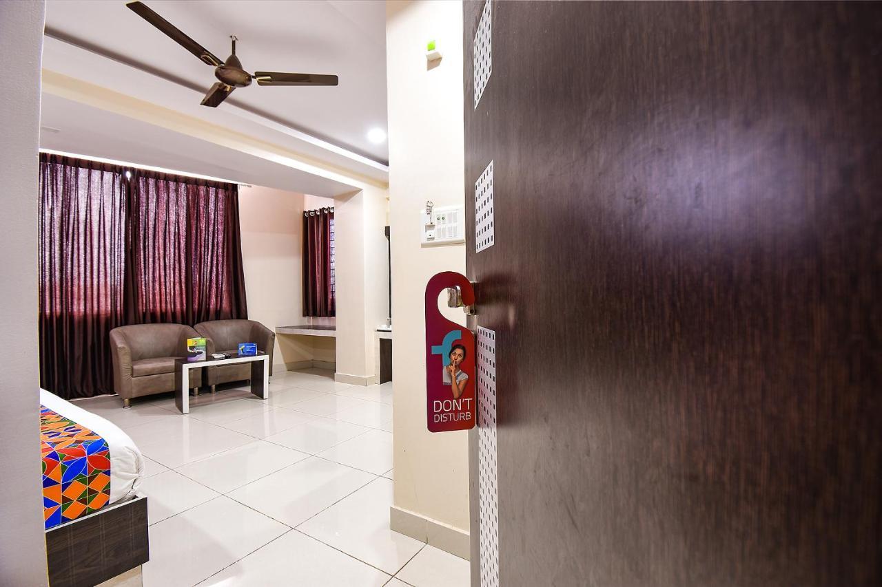 Fabhotel Rotano Suites - Yelahanka Bangalore Buitenkant foto