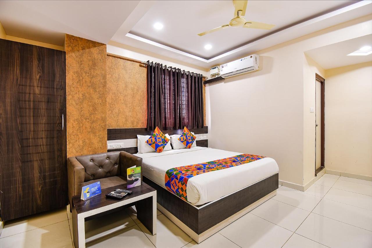 Fabhotel Rotano Suites - Yelahanka Bangalore Buitenkant foto