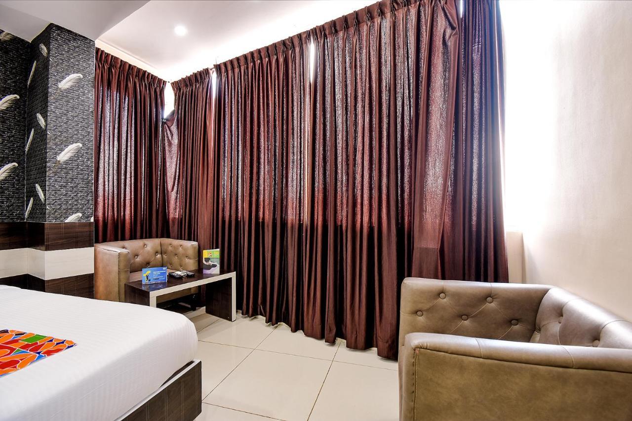 Fabhotel Rotano Suites - Yelahanka Bangalore Buitenkant foto