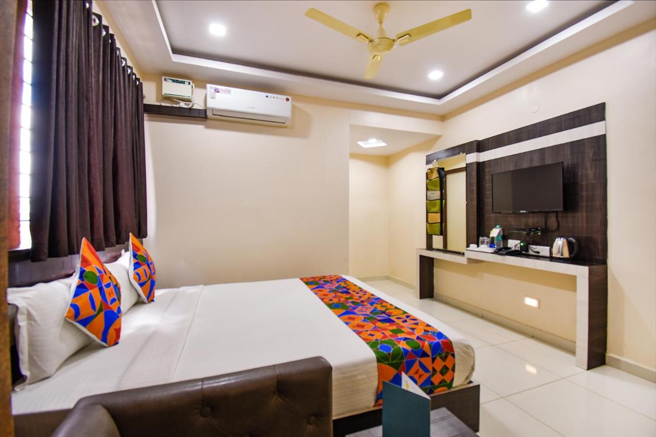 Fabhotel Rotano Suites - Yelahanka Bangalore Buitenkant foto