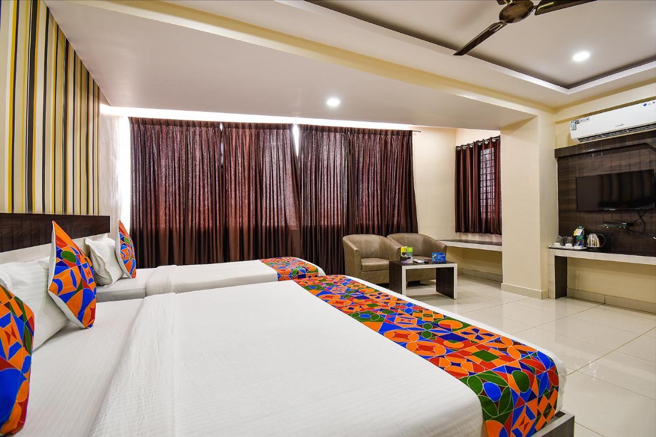 Fabhotel Rotano Suites - Yelahanka Bangalore Buitenkant foto