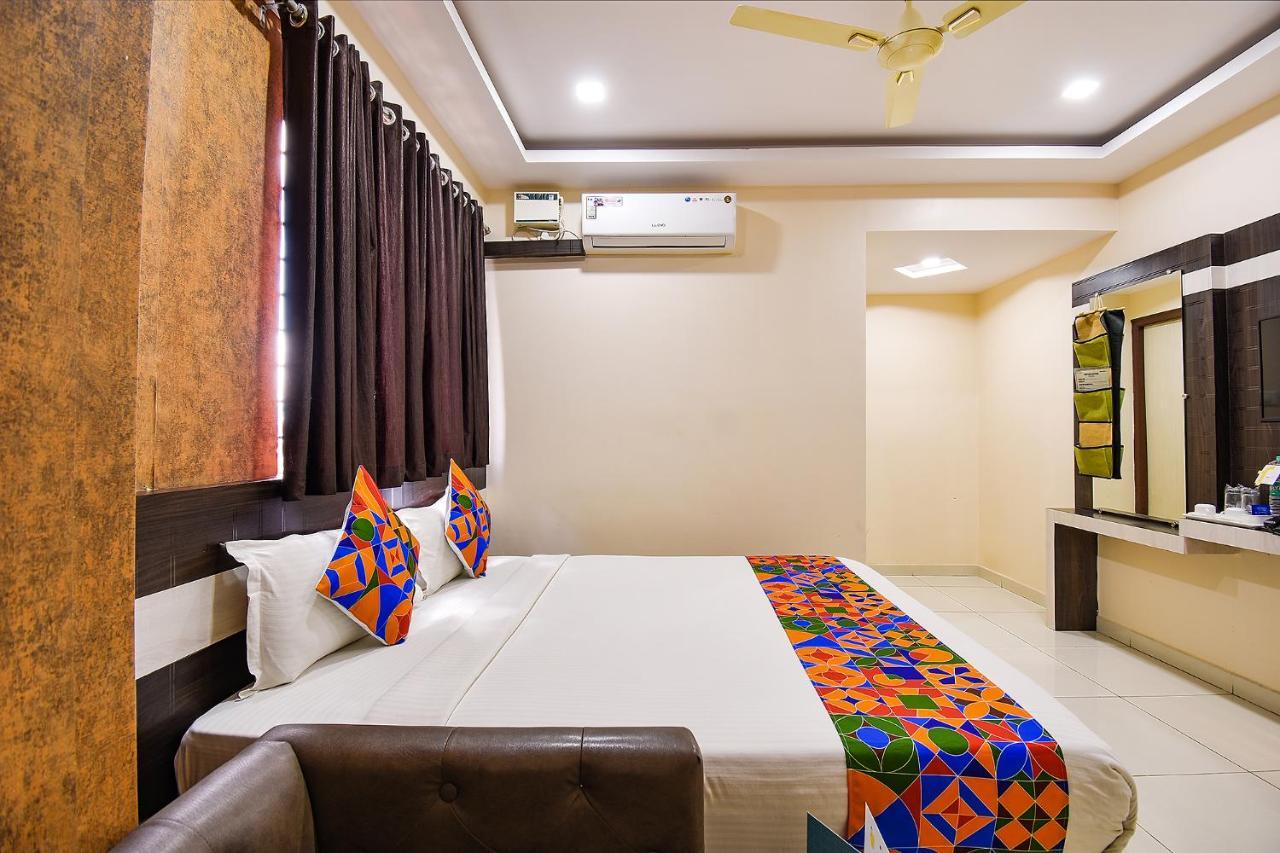 Fabhotel Rotano Suites - Yelahanka Bangalore Buitenkant foto