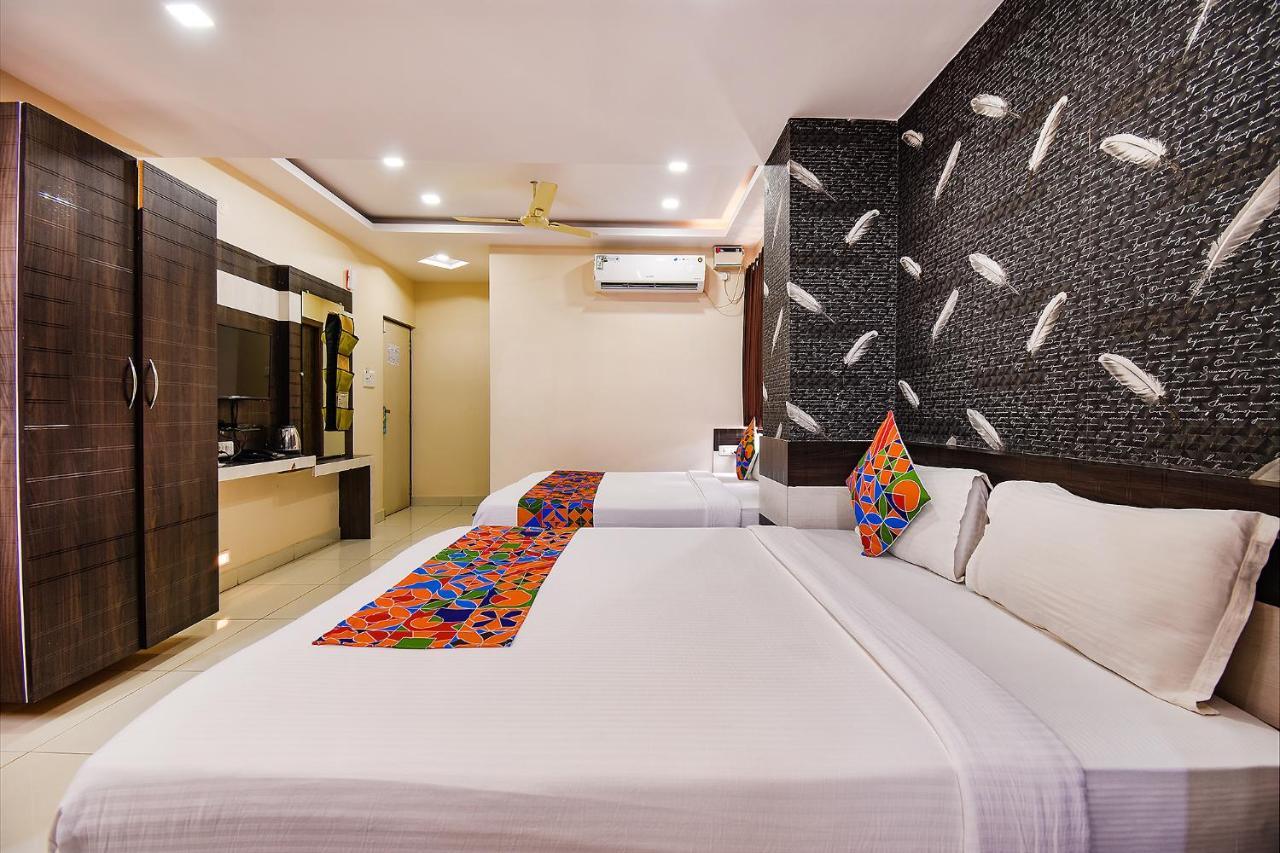 Fabhotel Rotano Suites - Yelahanka Bangalore Buitenkant foto